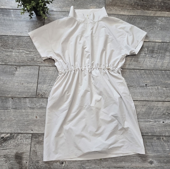 Prologue Dresses & Skirts - Prologue Cream Windbreaker Mock Turtleneck Short Sleeved Lightweight Dress, M